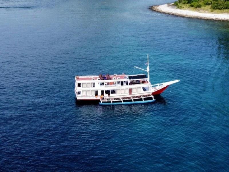 King Cirox 2 Phinisi – Komodo 2 days 1 night on King Cirox 2: as a private charter, or as the first half of the open trip